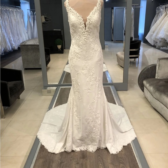 Pronovias Dresses & Skirts - Pronovias White Lace Wedding Dress